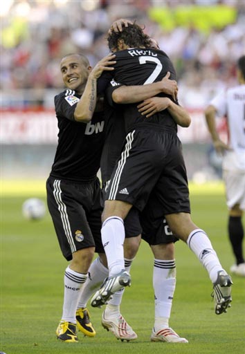 时刻表现出 时刻表现出