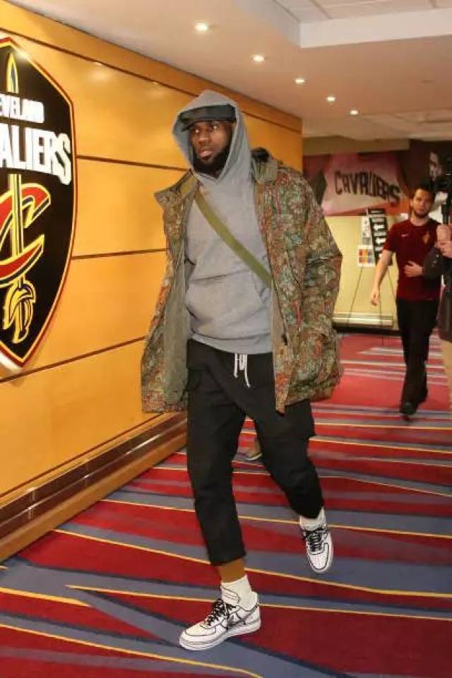 一次性热闹 一次性热闹